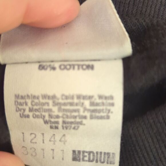 Vintage‎ 80s black sweatshirt with florescent pink art. - Picture 4 of 6